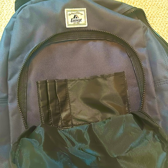 Everest Multi-Pocket Daypack - Navy - Picture 3 of 4